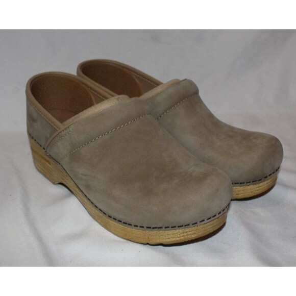 Dansko Women's Leather Professional Clogs Sand Size EU 39 US 8.5-9 NWOB - Picture 2 of 6